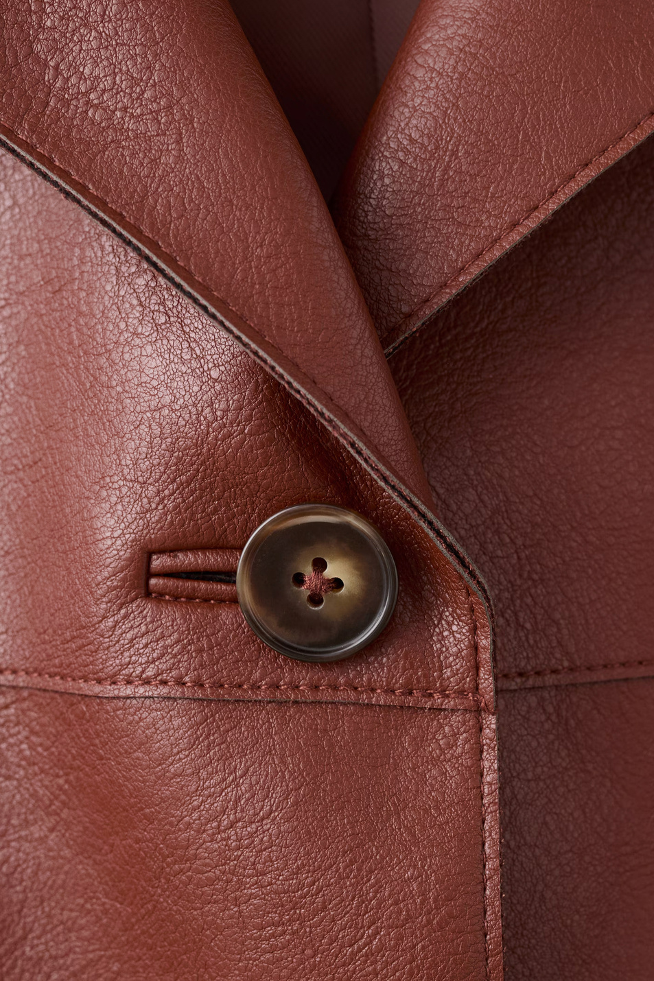 Женский Mango Куртка SABI из искусственной кожи (цвет ), артикул 27081190 | Фото 4