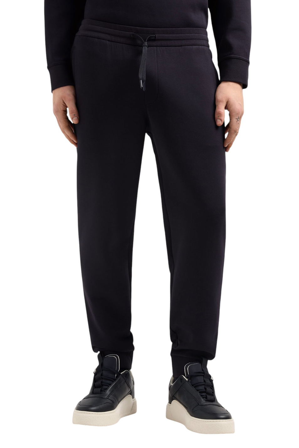 Мужской Armani Exchange Брюки-джоггеры однотонные (цвет ), артикул XM000373-AF10818 | Фото 3