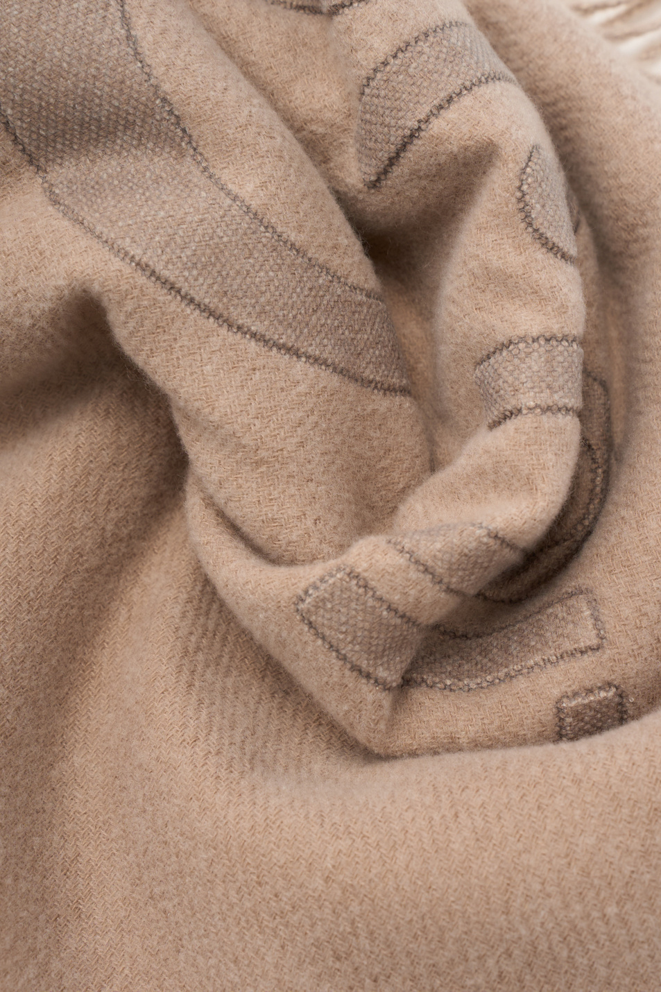 Женский Liu Jo Шарф с бахромой (цвет ), артикул 2F5023T0300 | Фото 2