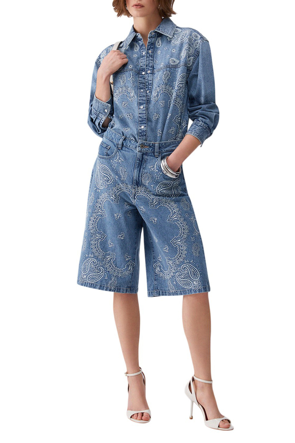 Женский Liu Jo Шорты джинсовые с вышивкой (цвет ), артикул UA6182D0313 | Фото 2