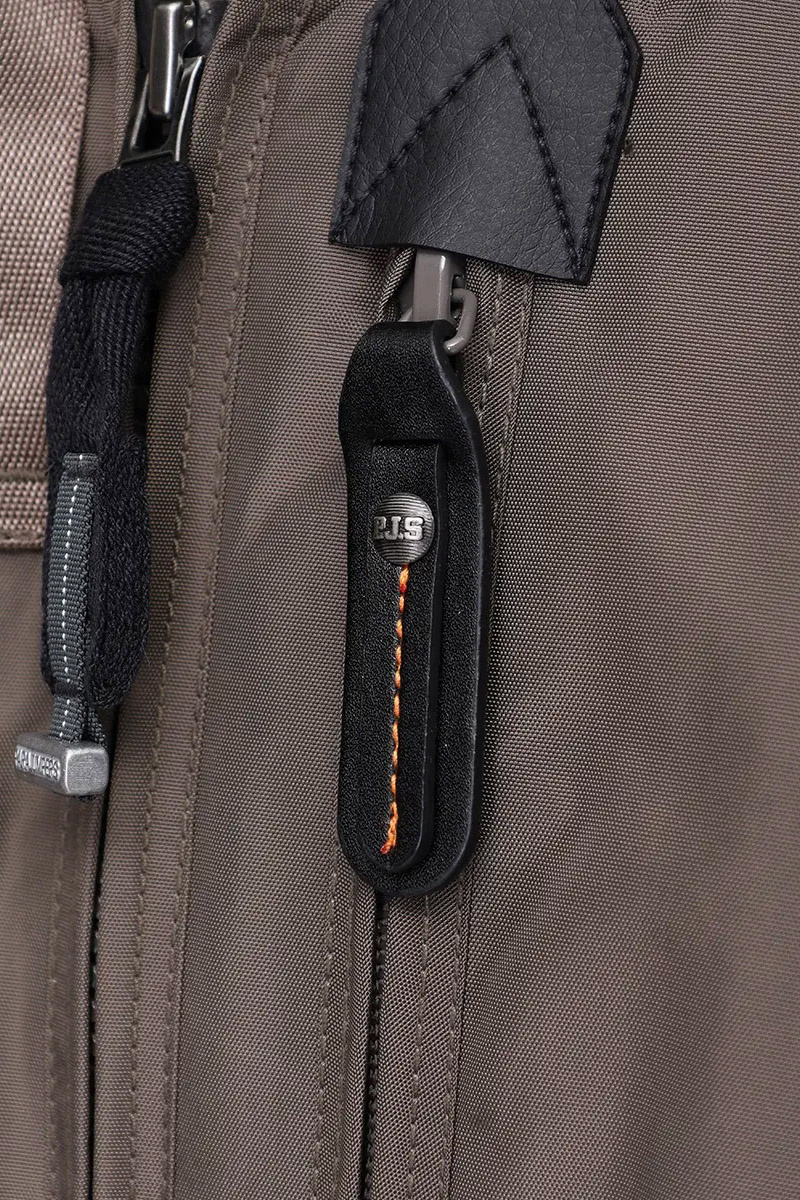 Бомбер FIRE S. с пуховым наполнителем|Основной цвет:Хаки Мужской Parajumpers Бомбер FIRE S. с пуховым наполнителем (цвет ), артикул PMJKMA26 | Фото 7