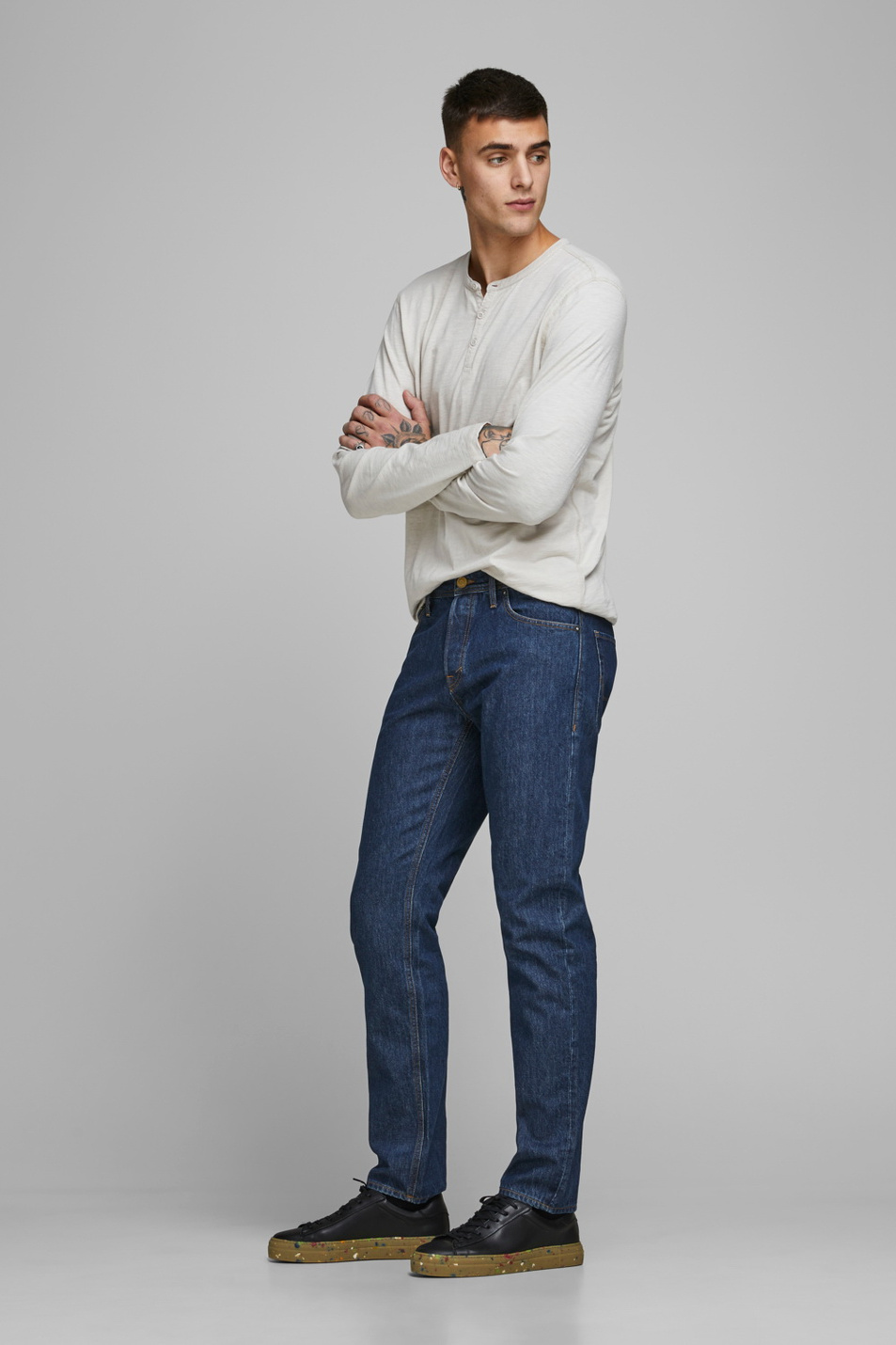 Мужской Jack & Jones Джинсы Mike Comfort fit (цвет ), артикул 12169091 | Фото 4