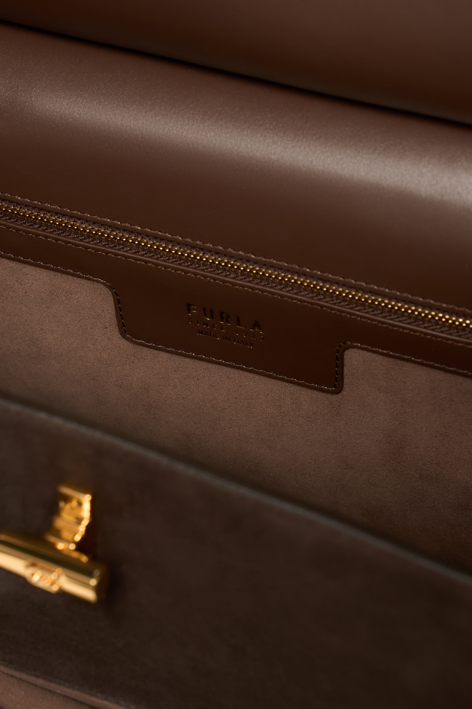Сумка GRETA M|Основной цвет:Бордовый Женский Furla Сумка GRETA M (цвет ), артикул WB01877-BX4335 | Фото 5