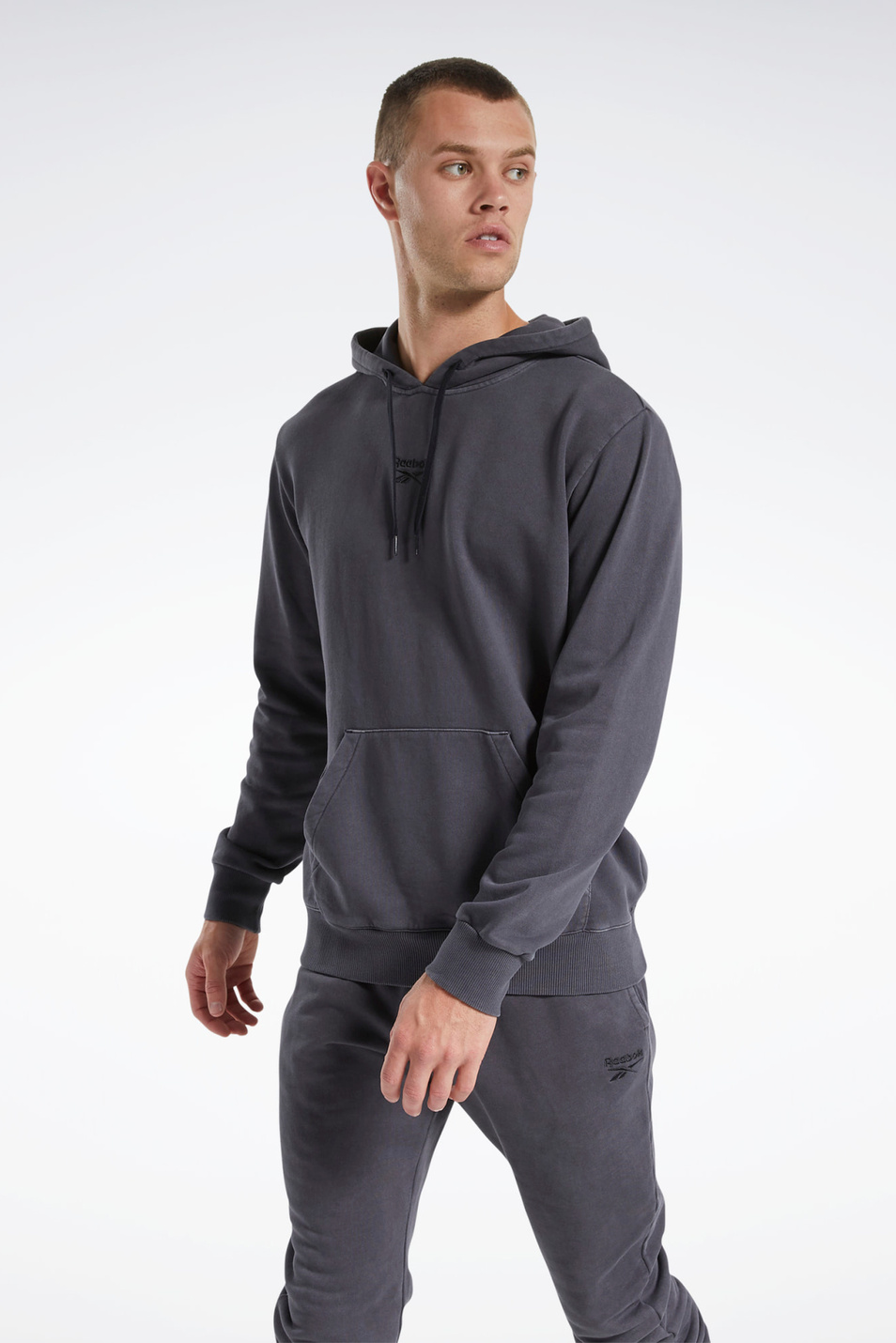 Мужской Reebok Толстовка Classics Premium Vector (цвет ), артикул GH7663 | Фото 3