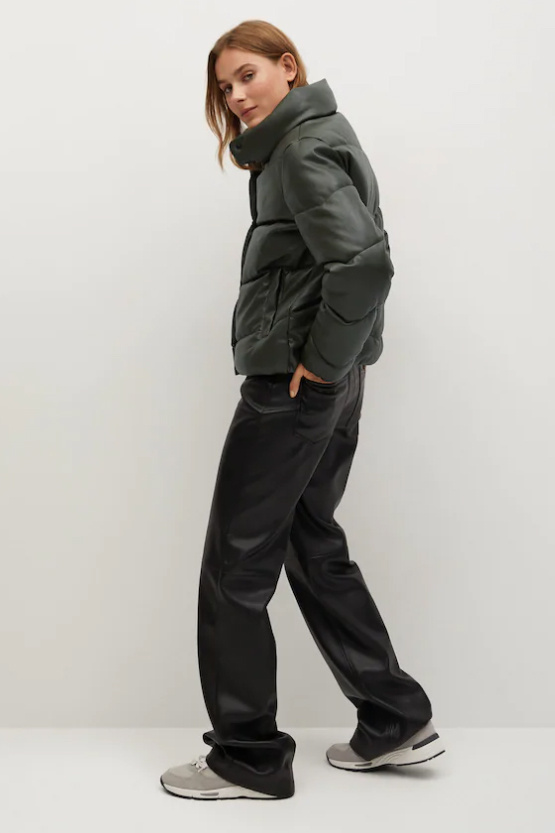 Женский Mango Стеганая куртка ZIG из экокожи (цвет ), артикул 77019403 | Фото 4