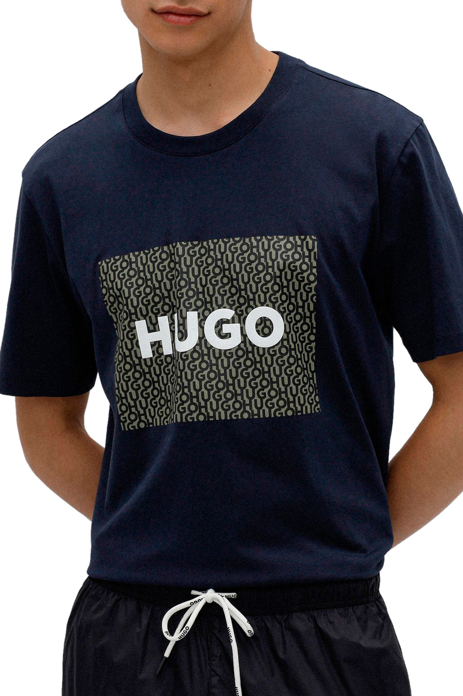 Мужской HUGO Футболка прямого кроя с лого (цвет ), артикул 50471672 | Фото 3
