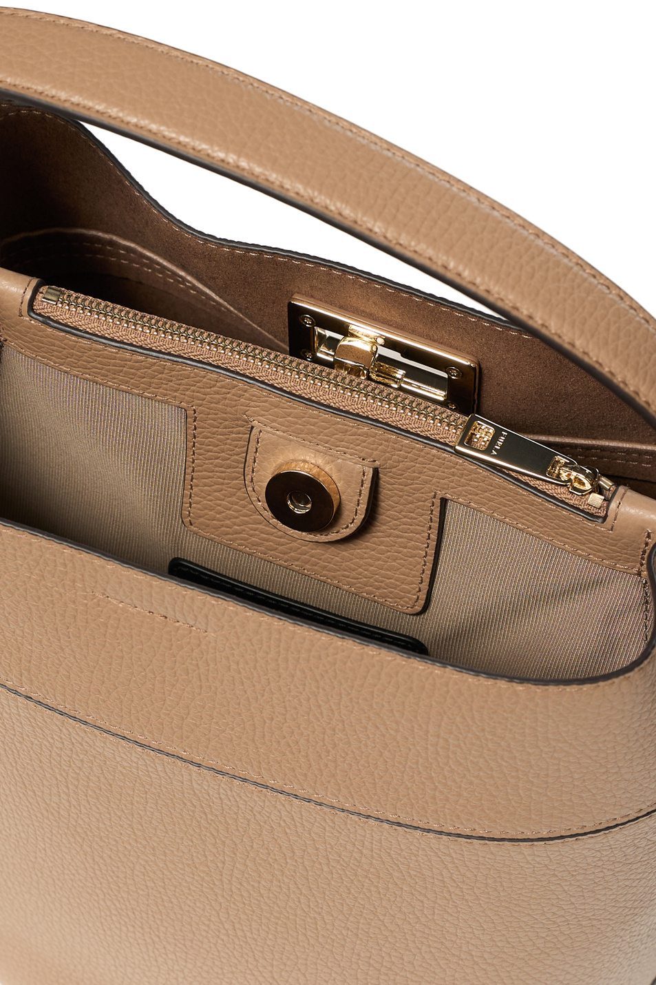 Сумка-ведро Amelia M из натуральной кожи|Основной цвет:Коричневый Женский Furla Сумка-ведро Amelia M из натуральной кожи (цвет ), артикул WB01953-HSF000 | Фото 5