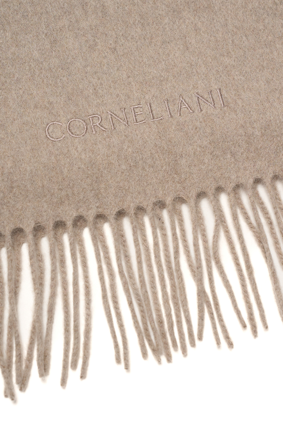 Мужской Corneliani Шарф с бахромой (цвет ), артикул 26B344-2629029 | Фото 2
