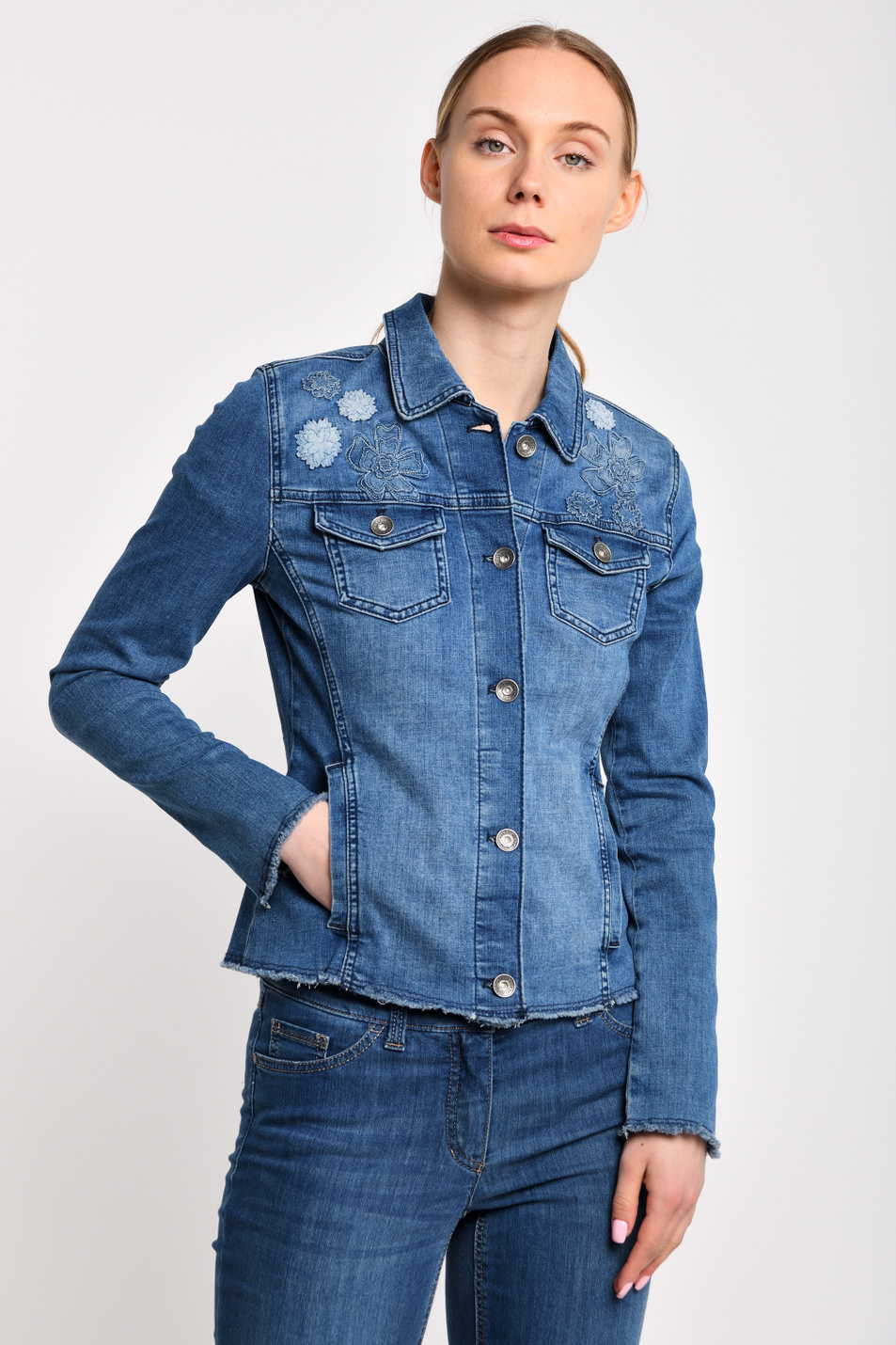 Женский Gerry Weber Джинсовая куртка (цвет ), артикул 150409-66860 | Фото 1