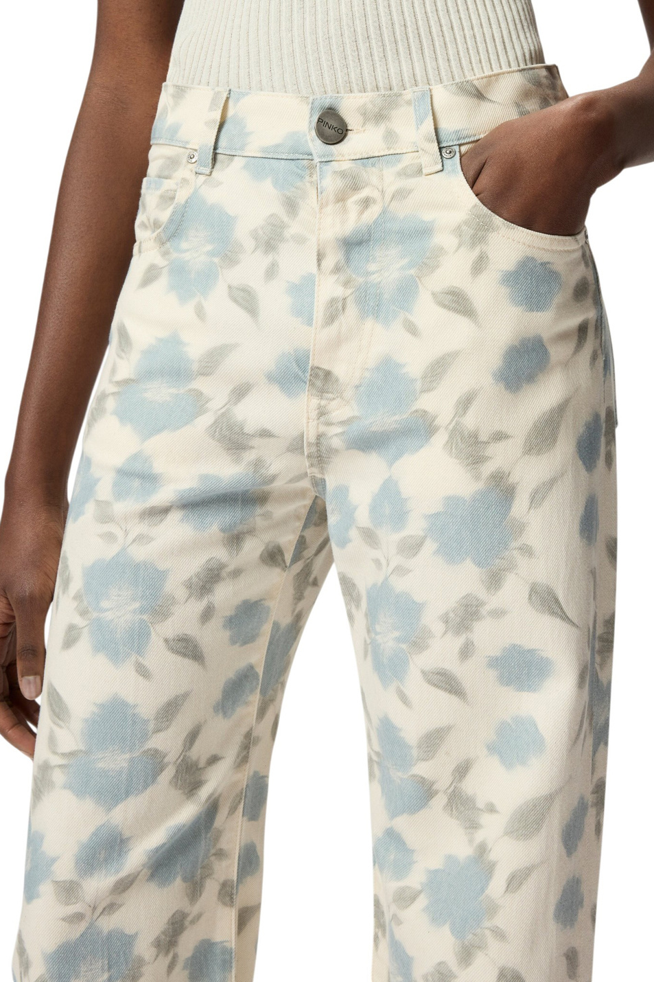 Женский Pinko Джинсы с принтом (цвет ), артикул 106383A37L | Фото 7