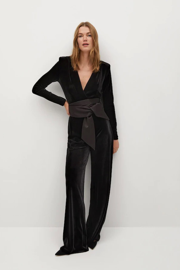 Комбинезон с бархатным поясом|Основной цвет:Черный Женский Mango Комбинезон с бархатным поясом (цвет ), артикул 77039215 | Фото 1