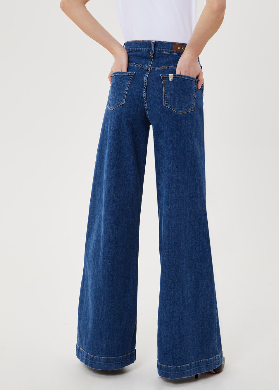 Женский Liu Jo Расклешенные джинсы с завышенной талией (цвет ), артикул UA1155D4506 | Фото 3