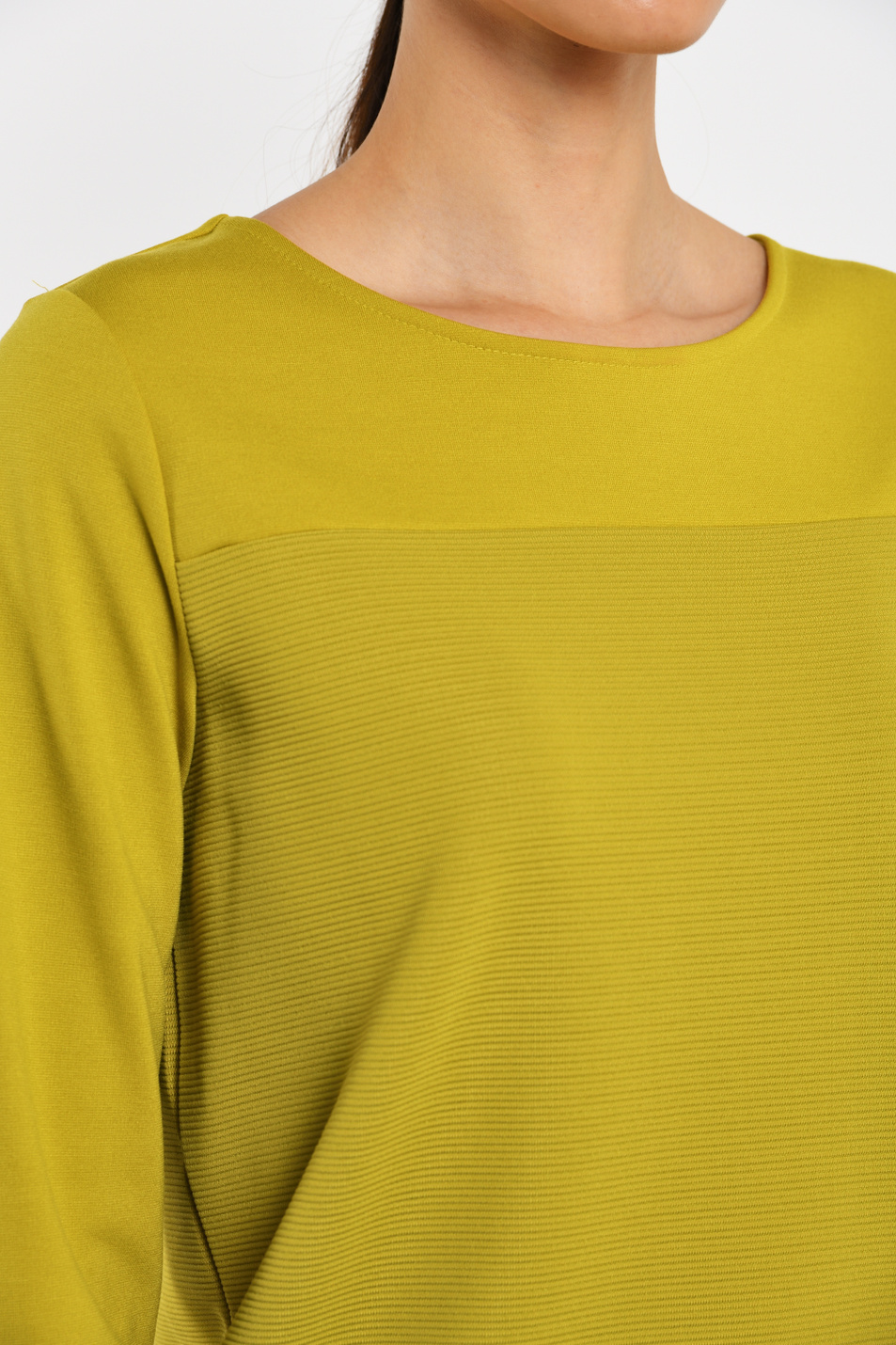 Женский Gerry Weber Лонгслив трикотажный с застежкой на спине (цвет ), артикул 170058-44043 | Фото 4