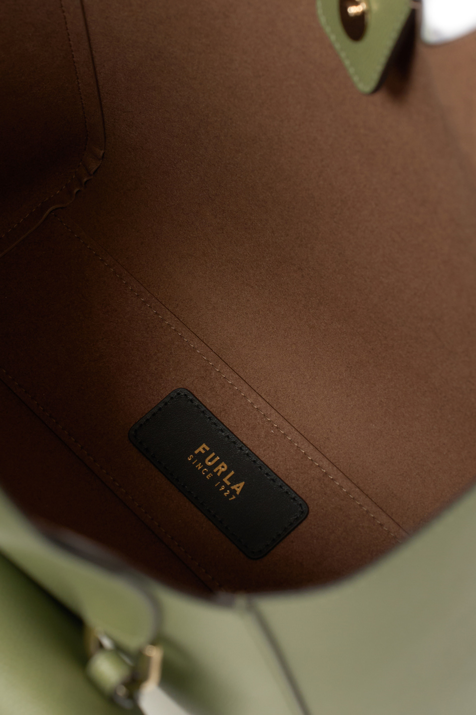 Женский Furla Сумка Lea Tote M (цвет ), артикул WB02036-ARE000 | Фото 5