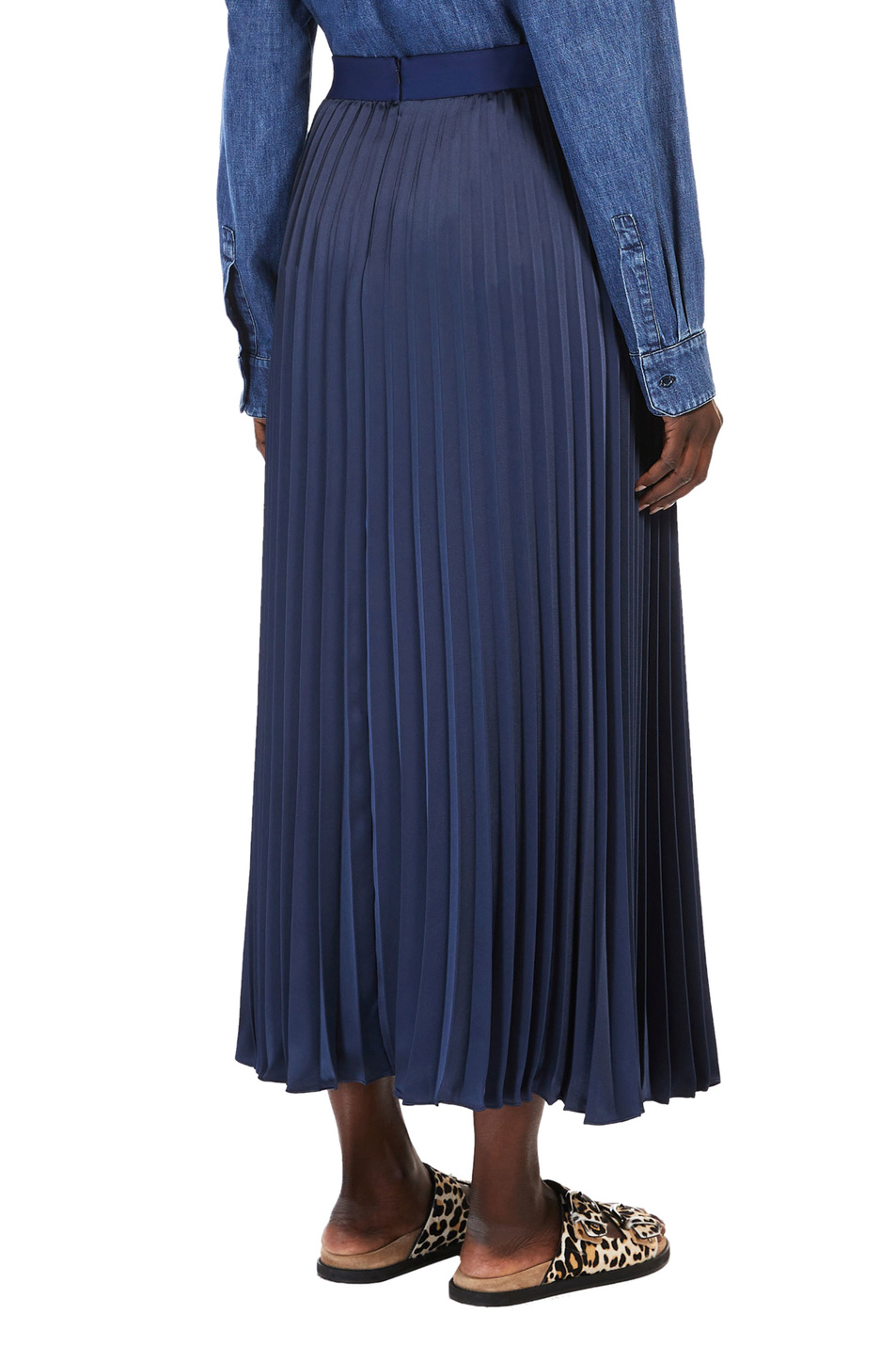 Weekend Max Mara Атласная юбка GAVINO со складками (цвет ), артикул 51060129 | Фото 4