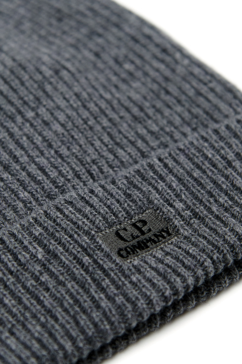 C.P. Company Вязаная шапка из смесовой шерсти с логотипом ( цвет), артикул 13CMAC313A005504A | Фото 2