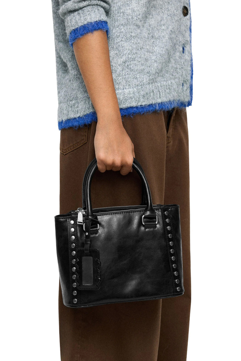 Сумка с заклепками|Основной цвет:Черный Женский Parfois Сумка с заклепками (цвет ), артикул 241088 | Фото 4