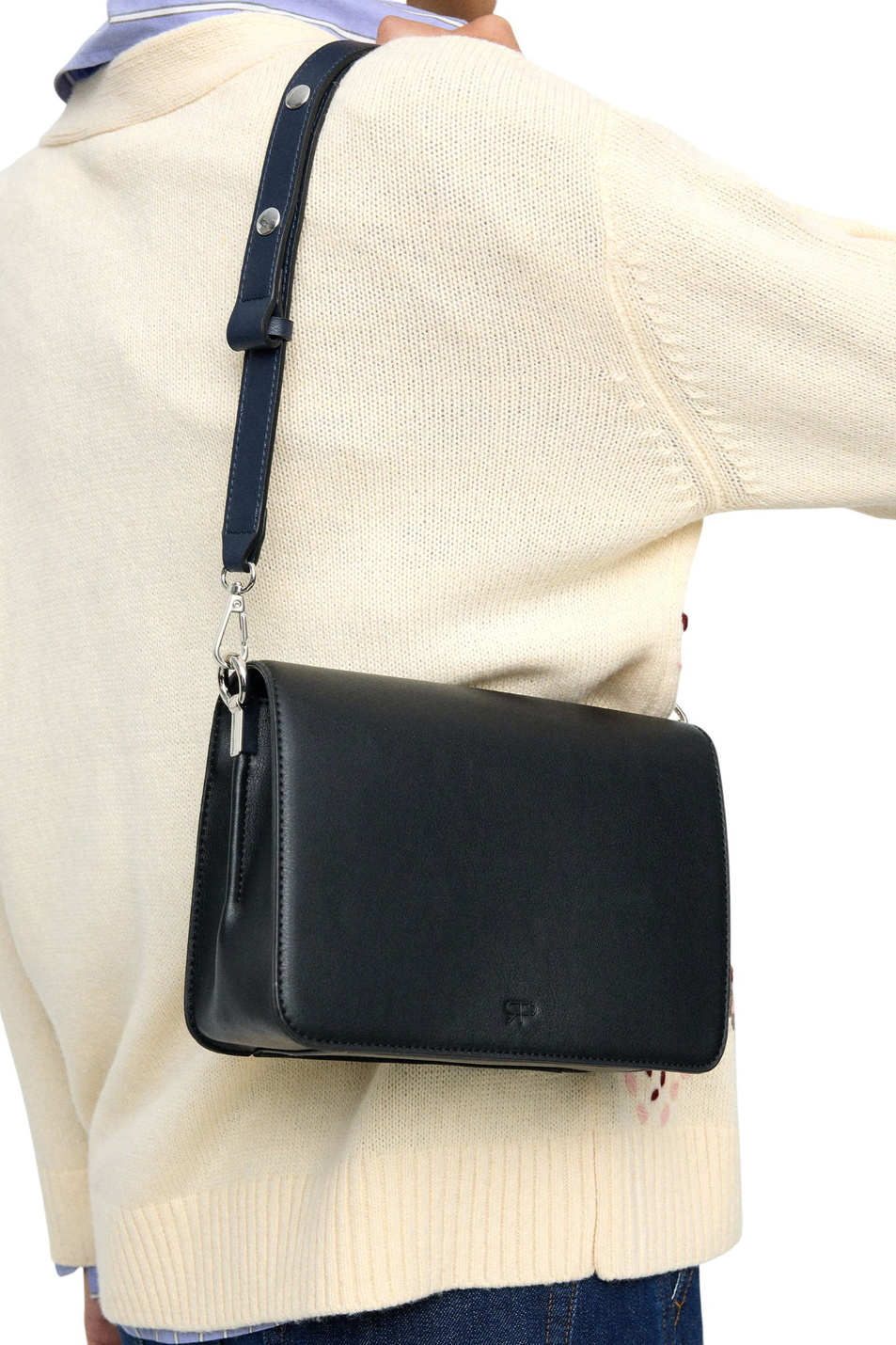 Сумка из искусственной кожи|Основной цвет:Черный Женский Parfois Сумка из искусственной кожи (цвет ), артикул 241189 | Фото 4