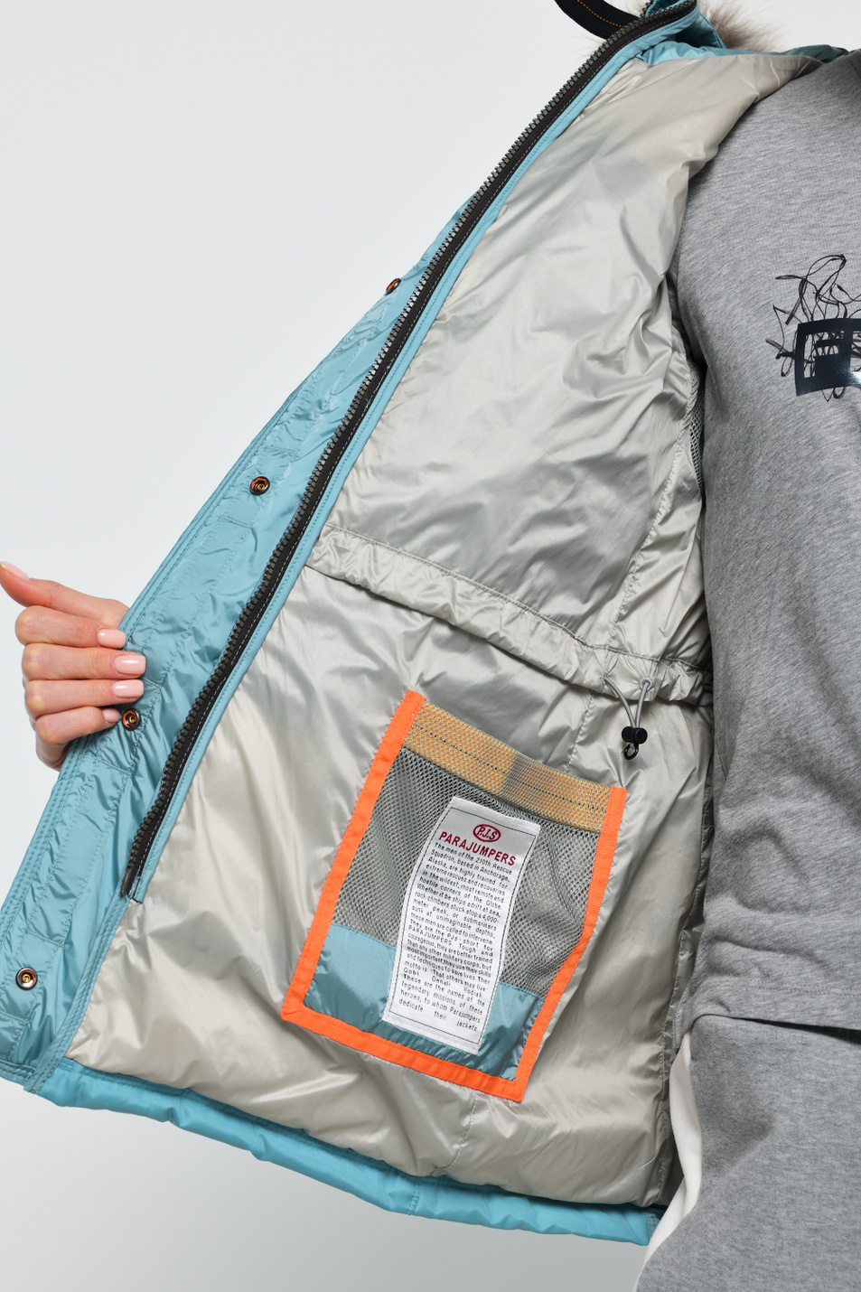 Женский Parajumpers Пуховик LYNN с натуральным мехом (цвет ), артикул ML33 | Фото 1