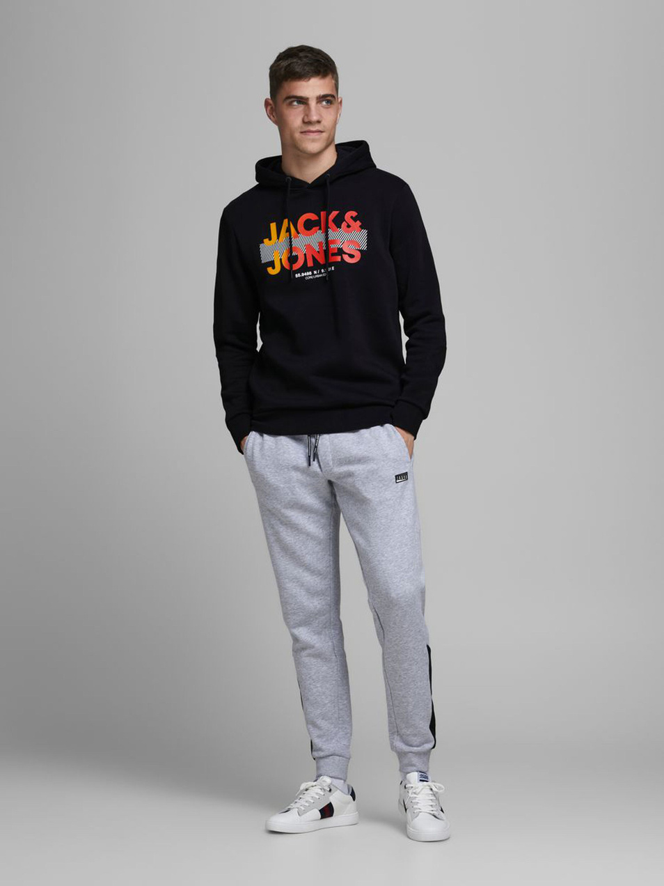 Мужской Jack & Jones Толстовка с капюшоном (цвет ), артикул 12178352 | Фото 2