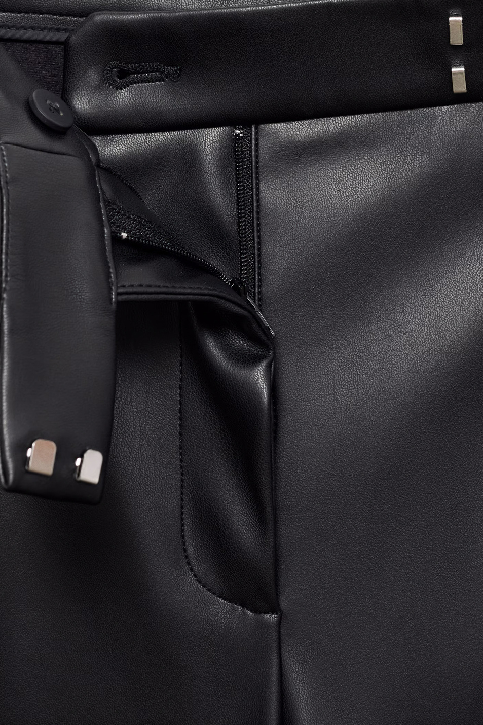 Женский Mango Брюки RIGA из искусственной кожи (цвет ), артикул 17085976 | Фото 4