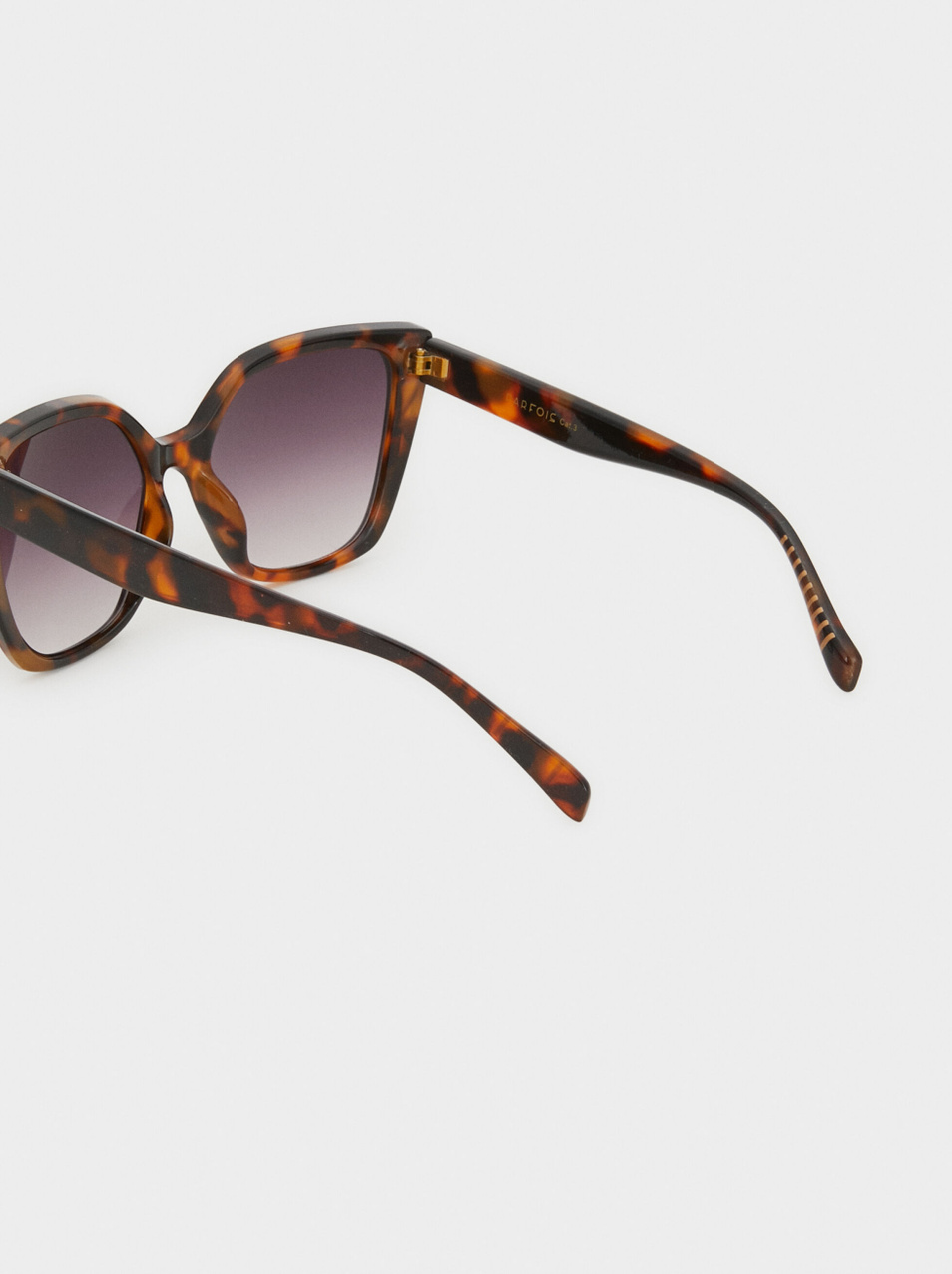 Parfois Солнцезащитные очки в оправе с черепаховым принтом (цвет ), артикул 167877 | Фото 5