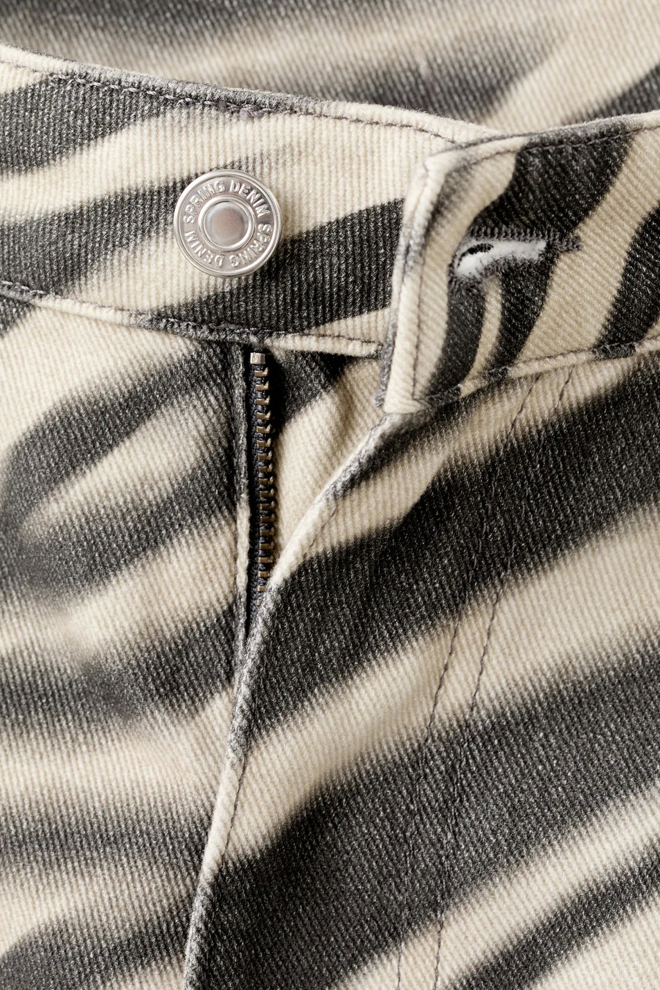 Женский Mango Джинсы ZEBRI с принтом (цвет ), артикул 27004109 | Фото 4