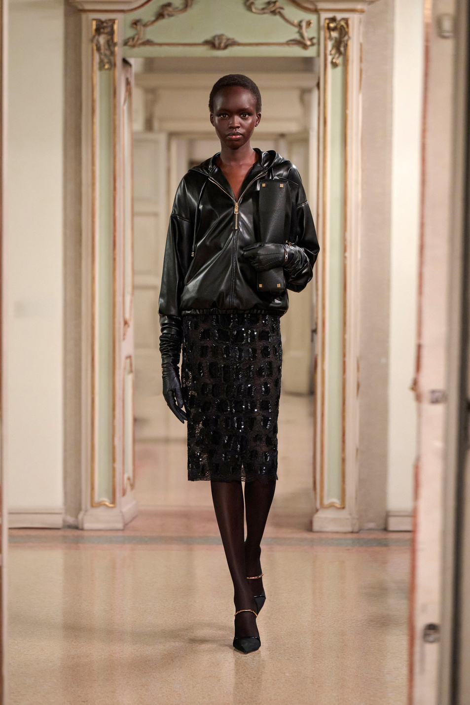 Женский Elisabetta Franchi Толстовка однотонная (цвет ), артикул MD01258E2 | Фото 6
