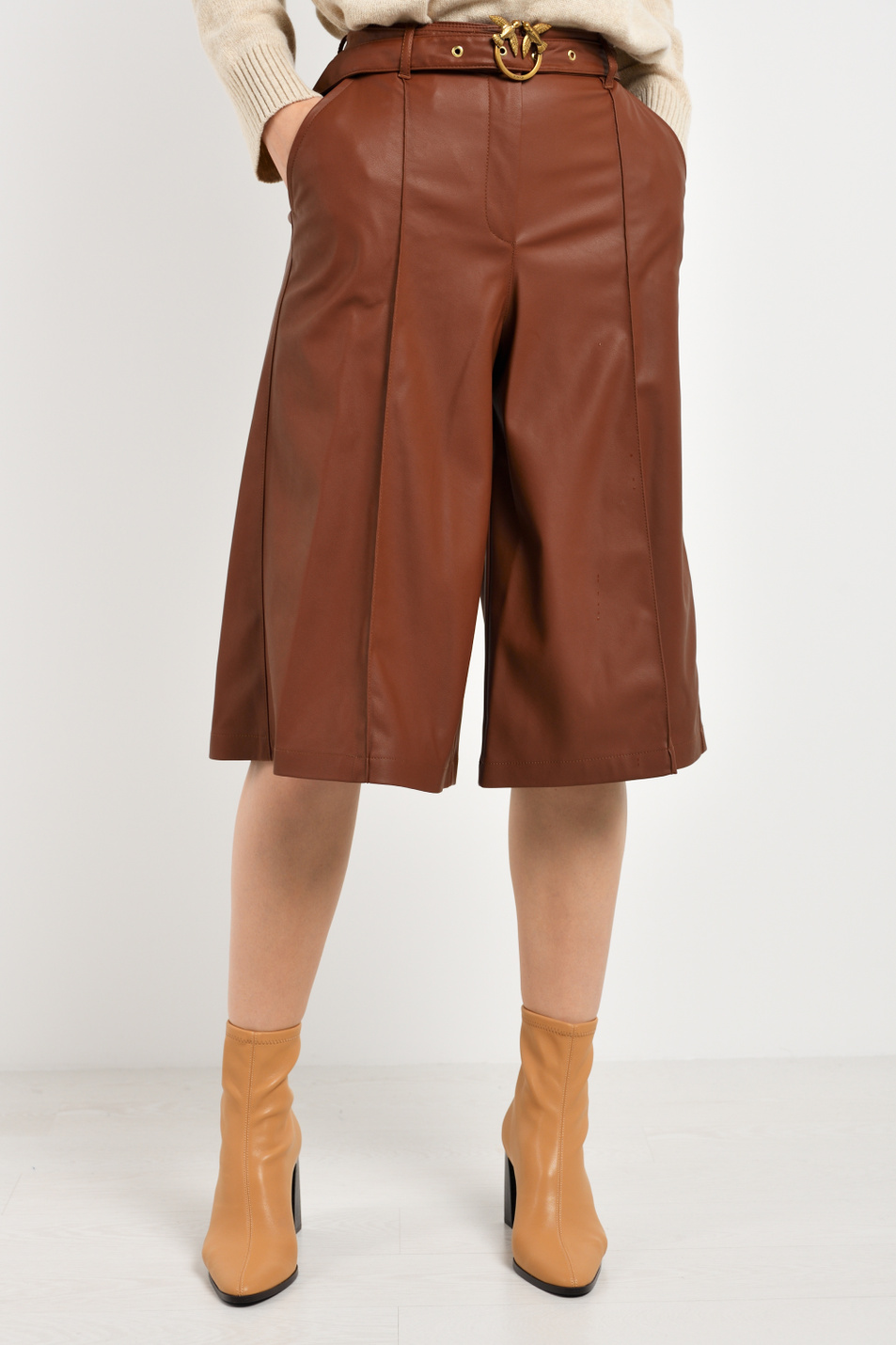Женский Pinko Шорты-кюлоты из экокожи CYNAR (цвет ), артикул 1G152AY6BE | Фото 1