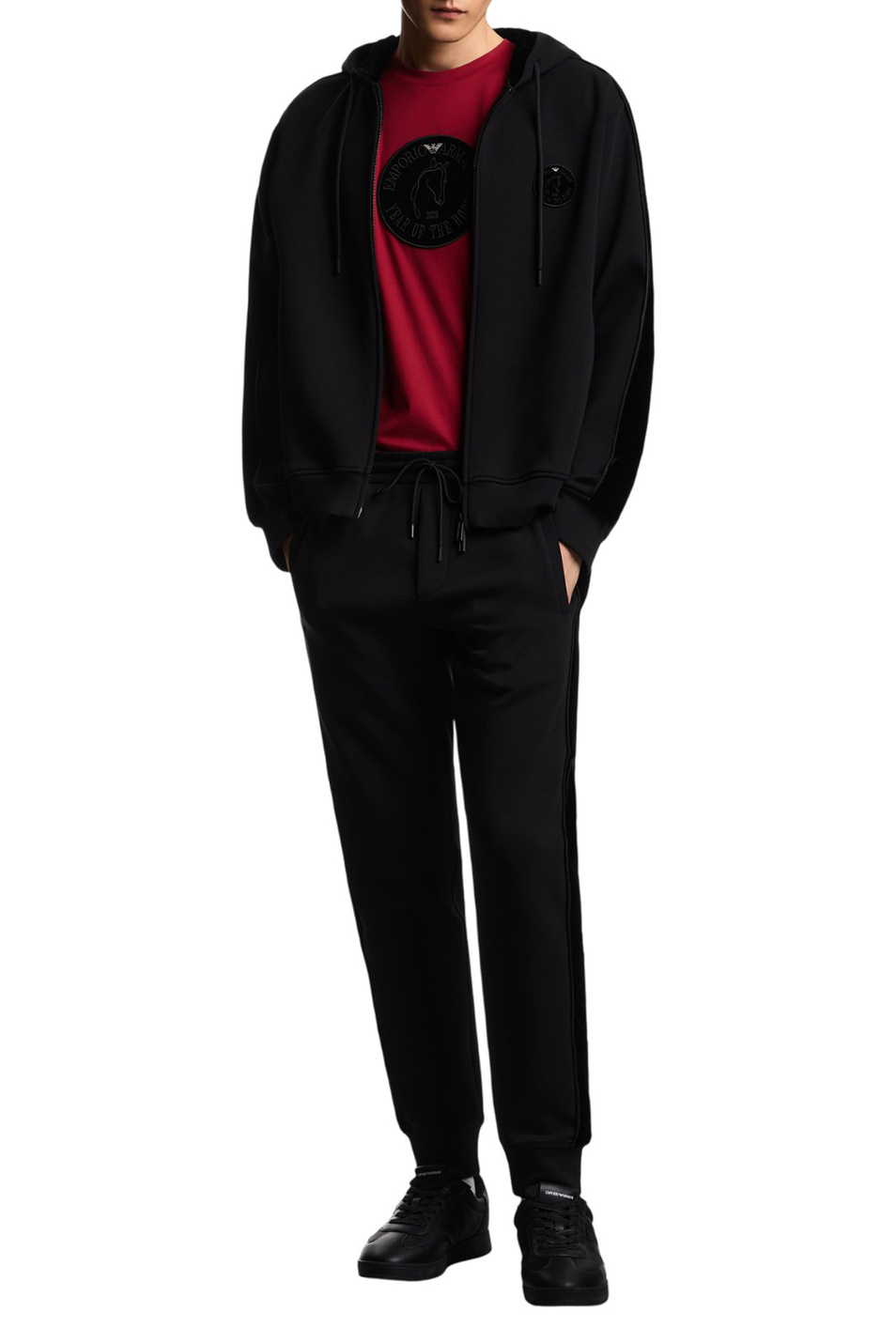 Брюки-джоггеры однотонные|Основной цвет:Черный Мужской Emporio Armani Брюки-джоггеры однотонные (цвет ), артикул EM005007-AF10013 | Фото 2