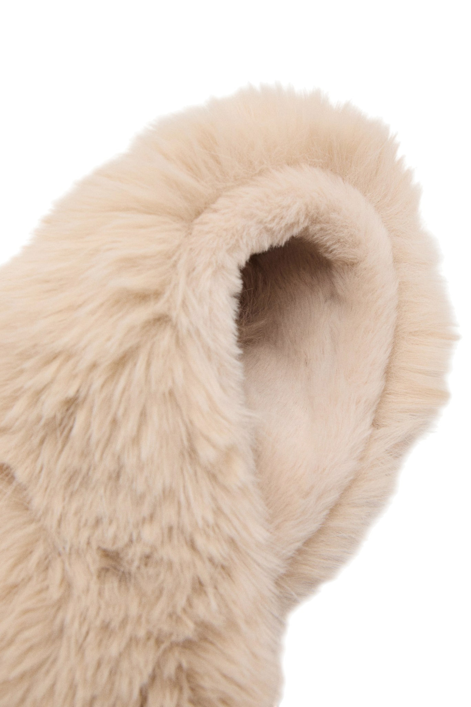 Шарф MINK2 из искусственного меха|Основной цвет:Бежевый Женский Mango Шарф MINK2 из искусственного меха (цвет ), артикул 17027768 | Фото 2