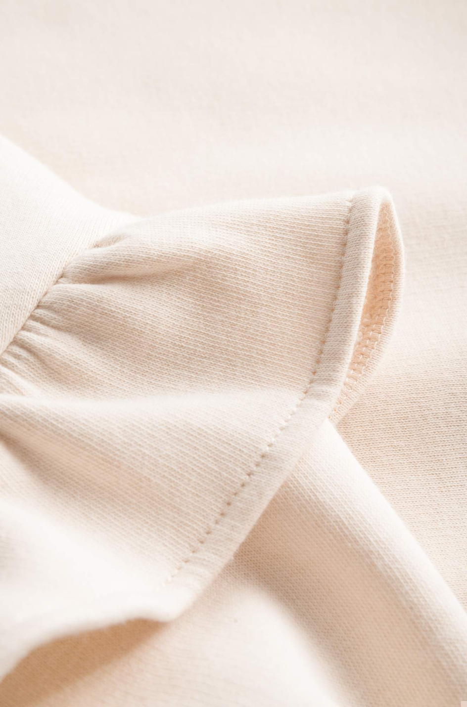 Женский Orsay Свитшот с оборками на рукавах (цвет ), артикул 180128 | Фото 5