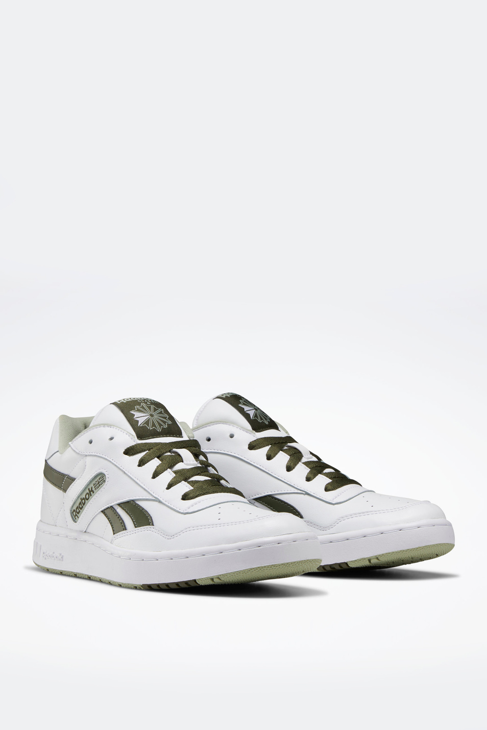 Женский Reebok Кроссовки из натуральной кожи BB 4000 (цвет ), артикул FW7789 | Фото 2