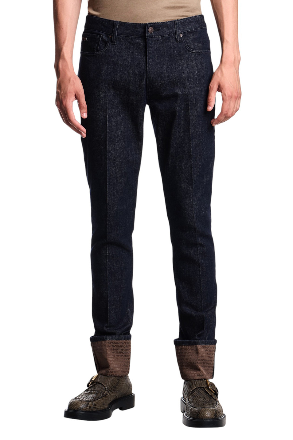 Мужской Emporio Armani Джинсы с контрастными отворотами (цвет ), артикул EM000121-AF17493 | Фото 3