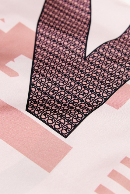Шелковый платок с принтом|Основной цвет:Розовый|Артикул:E7MYV381001 | Фото 2