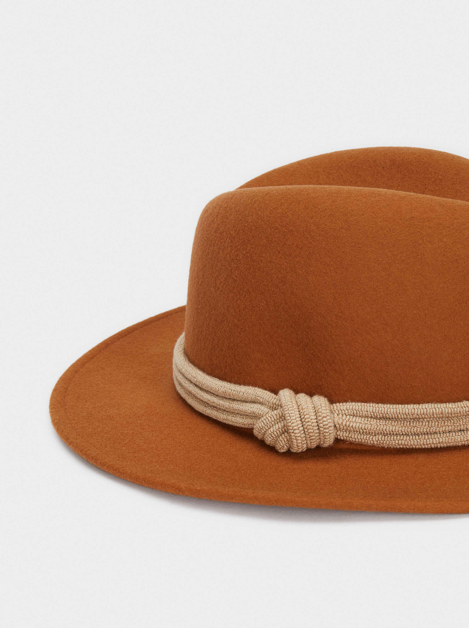 Parfois Шляпа из натуральной шерсти с декоративным узлом (цвет ), артикул 181934 | Фото 2