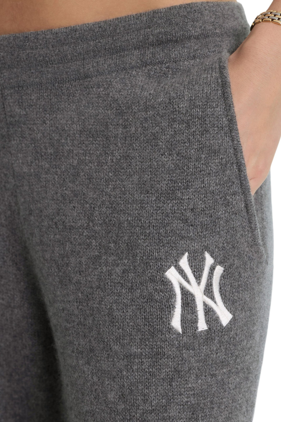 Женский Sporty & Rich Брюки Heritage Yankees Serif (цвет ), артикул PA027610300GY11 | Фото 4