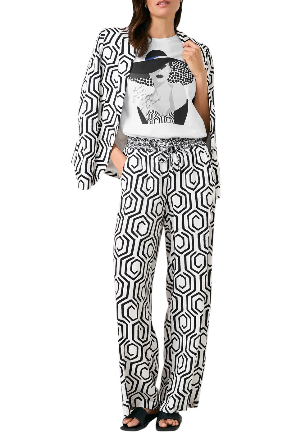 Женский Gerry Weber Брюки широкого кроя с принтом (цвет ), артикул 520048-31430 | Фото 3
