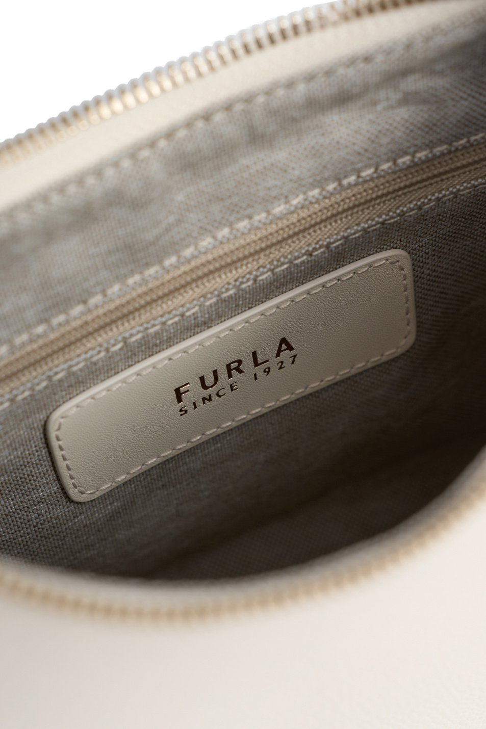 Женский Furla Сумка GOCCIA S из натуральной кожи (цвет ), артикул WB01500-BX3353 | Фото 3