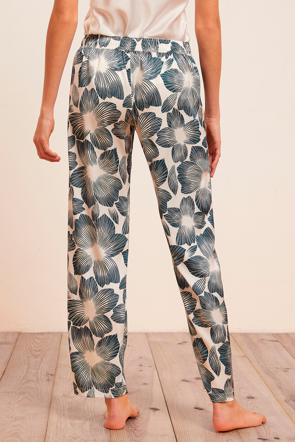 Etam Атласные брюки LOTIER с принтом (цвет ), артикул 6524490 | Фото 3