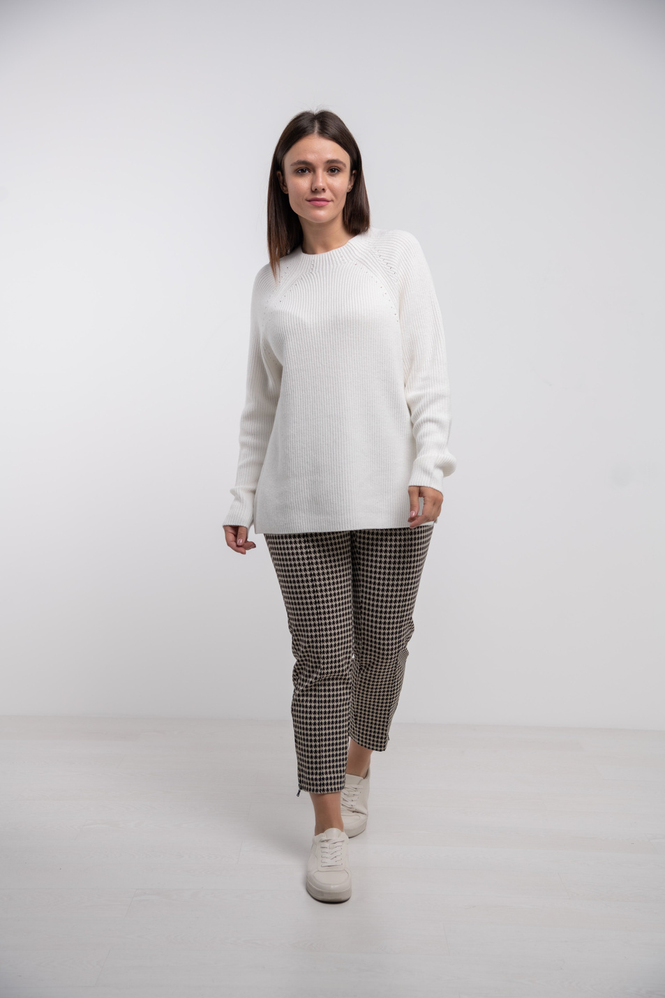 Женский Gerry Weber Джемпер из смесовой вискозы с добавлением шерсти (цвет ), артикул 471010-35707 | Фото 3