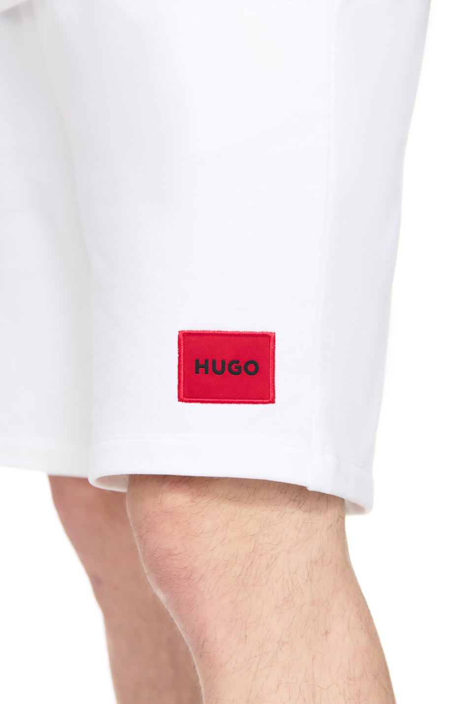 Мужской HUGO Шорты из натурального хлопка с контрастной нашивкой с логотипом (цвет ), артикул 50466196 | Фото 5