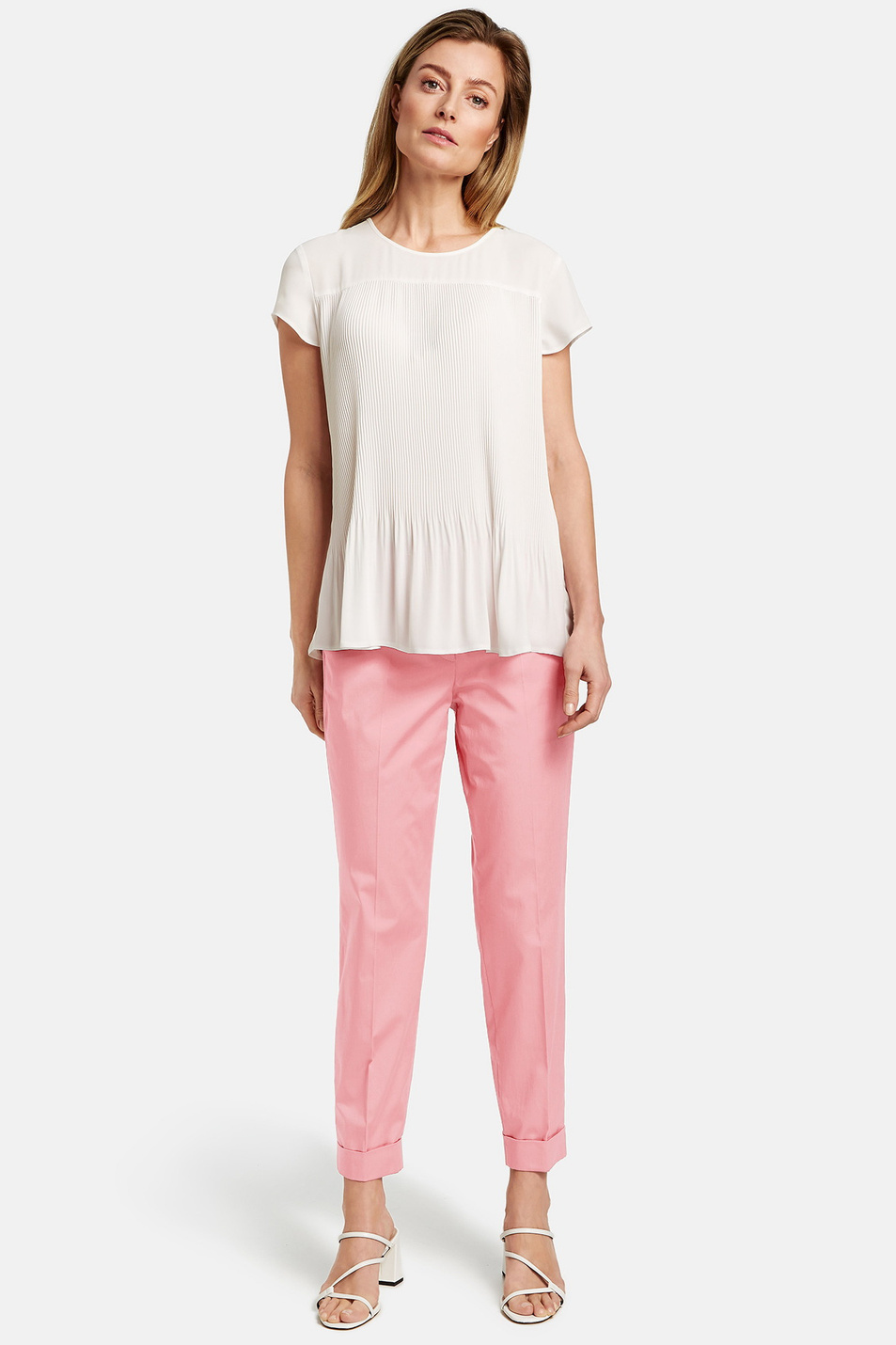 Женский Gerry Weber Брюки из эластичного хлопка (цвет ), артикул 320022-31370 | Фото 3