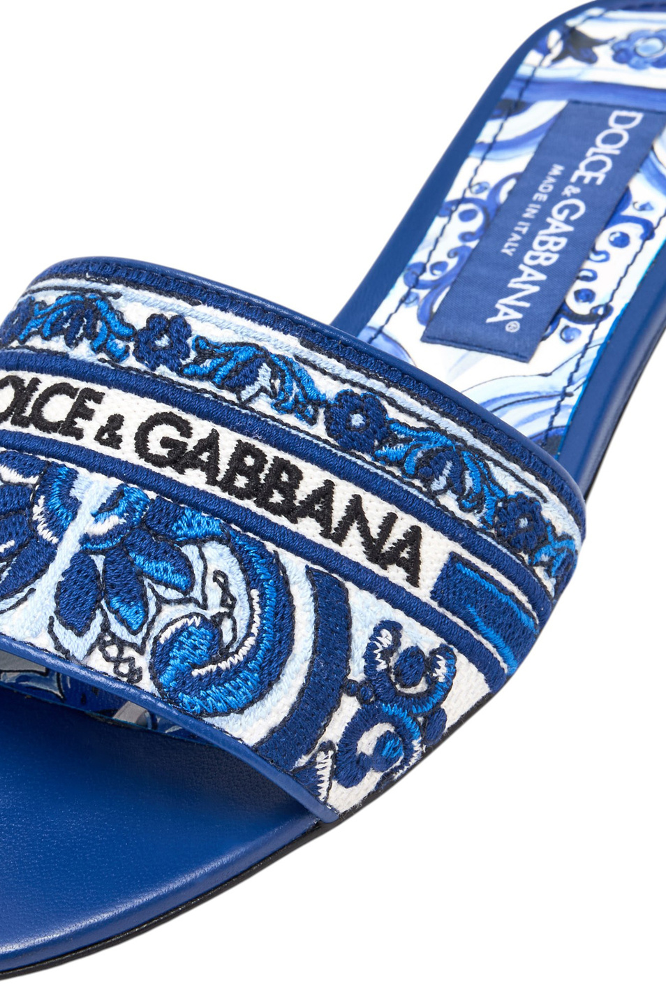 Женский Dolce & Gabbana Шлепанцы с вышивкой майолика (цвет ), артикул CQ0571-AV804 | Фото 4