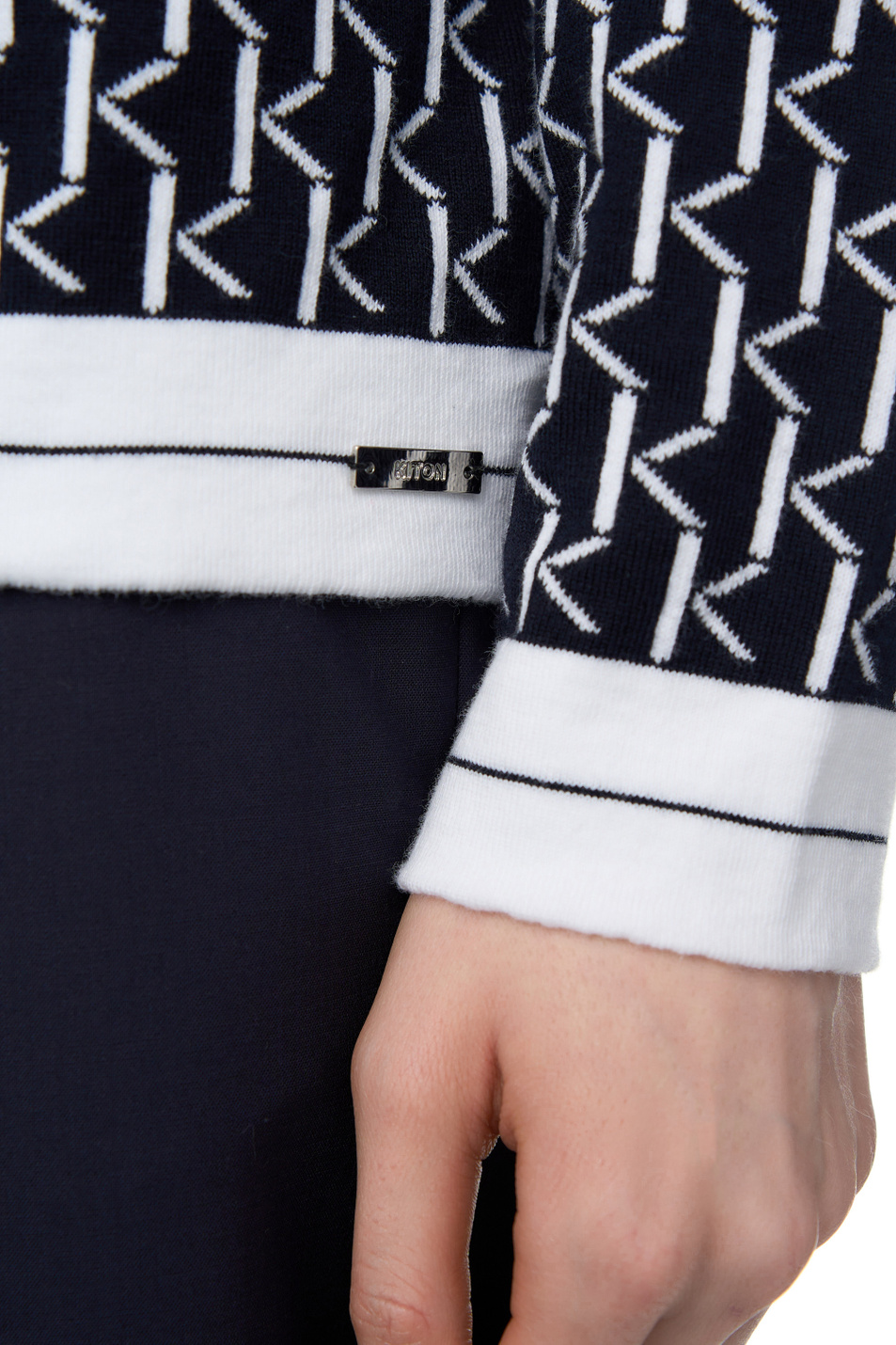 Женский Kiton Джемпер с V-образным вырезом (цвет ), артикул D59777K0954F01003 | Фото 6