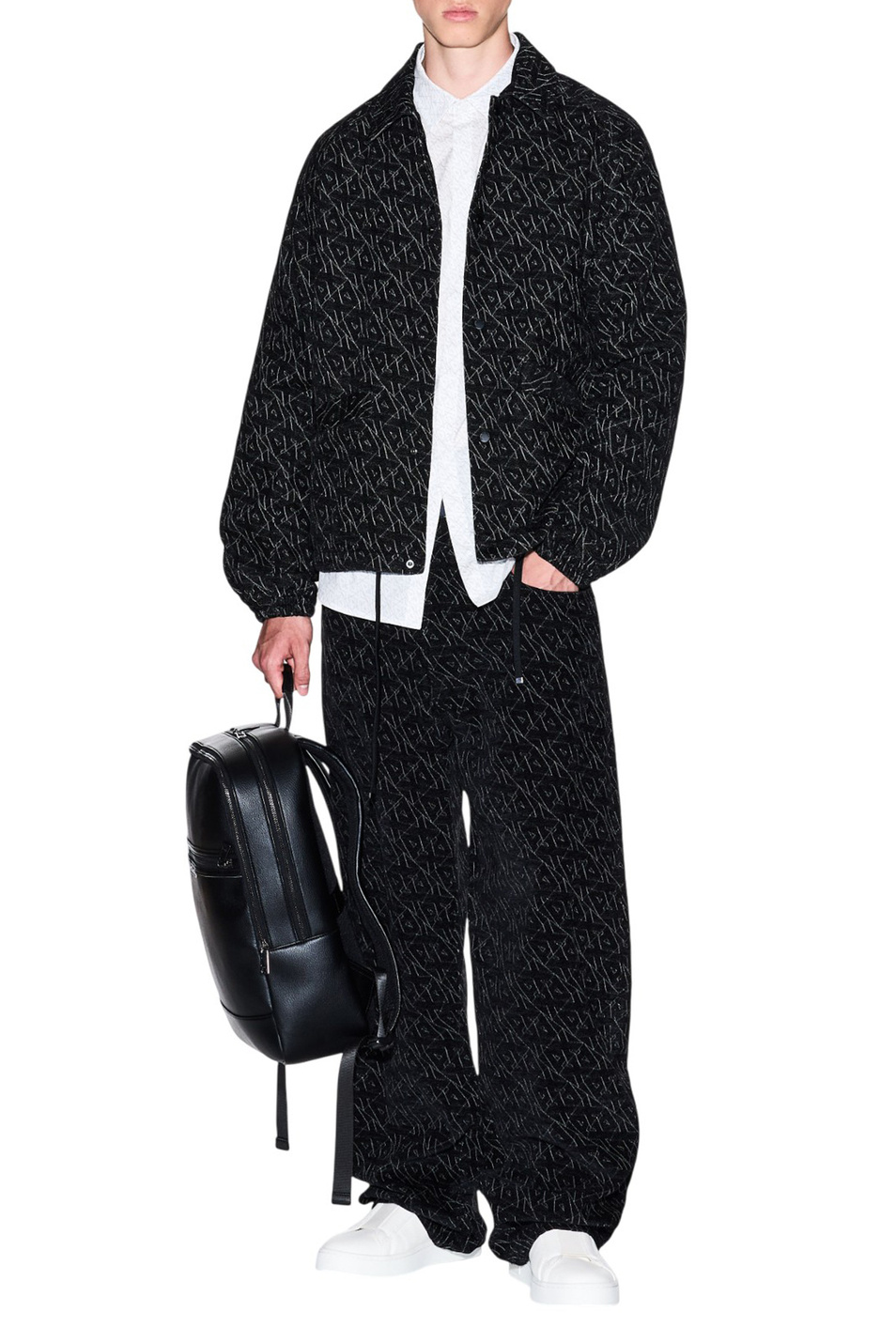 Мужской Armani Exchange Джинсы с логотипированным принтом (цвет ), артикул XM000076-AF18821 | Фото 2