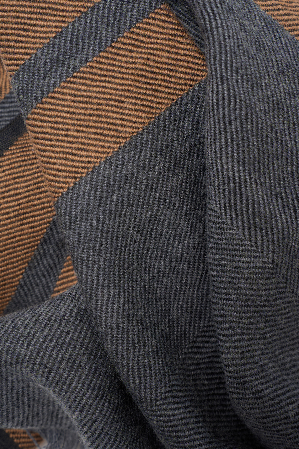 Шарф из шерсти|Основной цвет:Серый Мужской Corneliani Шарф из шерсти (цвет ), артикул 26B371-2629006 | Фото 2