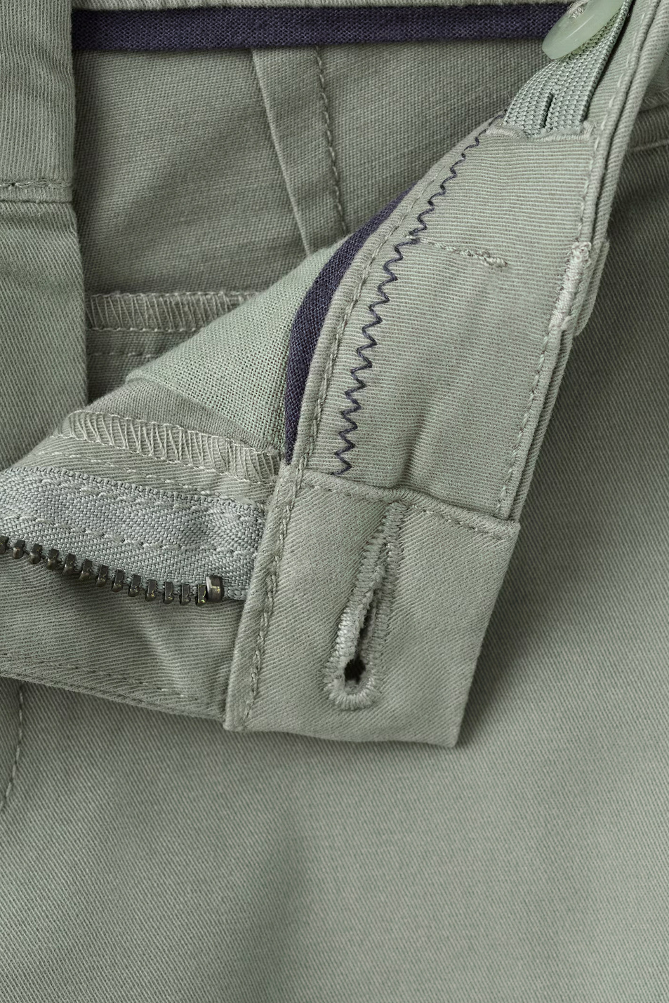 Брюки PICCOLO из эластичного хлопка|Основной цвет:Хаки Мальчикам Mango Kids Брюки PICCOLO из эластичного хлопка (цвет ), артикул 27054403 | Фото 3