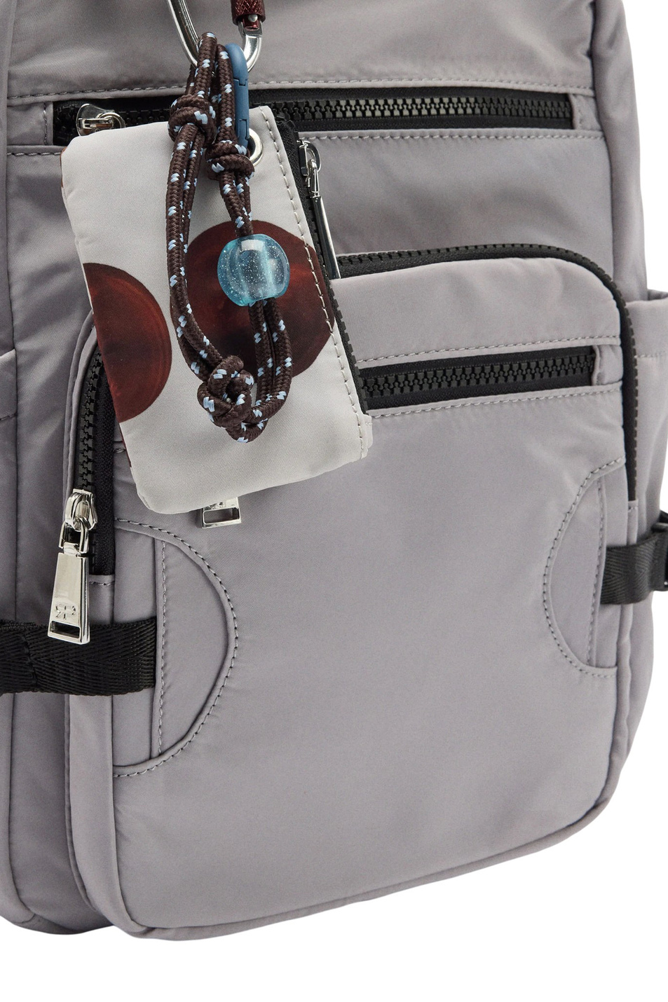 Женский Parfois Рюкзак нейлоновый с подвеской (цвет ), артикул 243406 | Фото 4