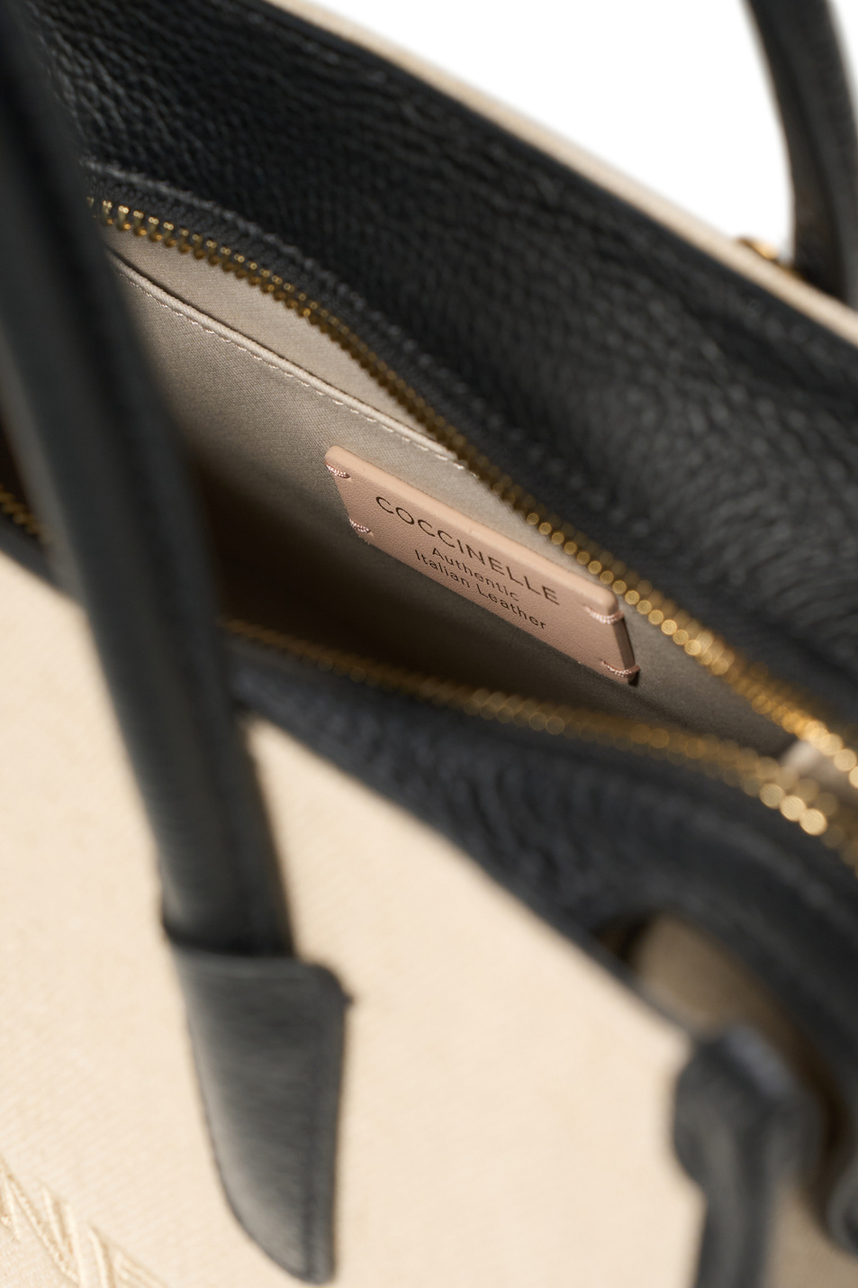 Женский Coccinelle Сумка MYRTHA26 CANVAS (цвет ), артикул E1UAL180101 | Фото 6